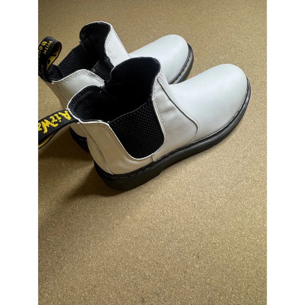 Dr. Martens 2976 Banzai White Leather Chelsea Boots Kids Size 3 US 2‎ UK 34 EU